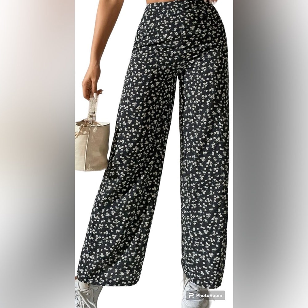 Emery Rose: Floral Size Petite Medium Wide Leg Pants NWOT